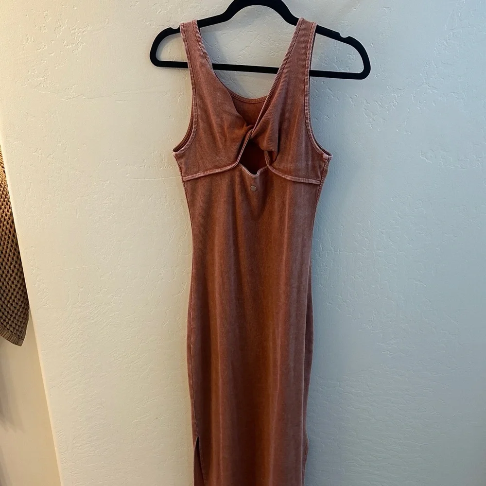 Roxy Backless Rust Dress - Picture 1 of 3